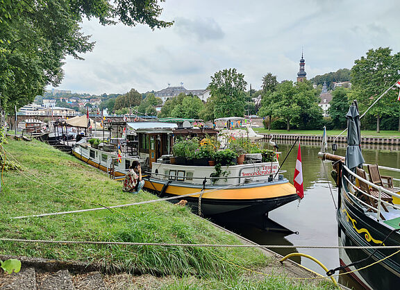 Schiff am Saarufer